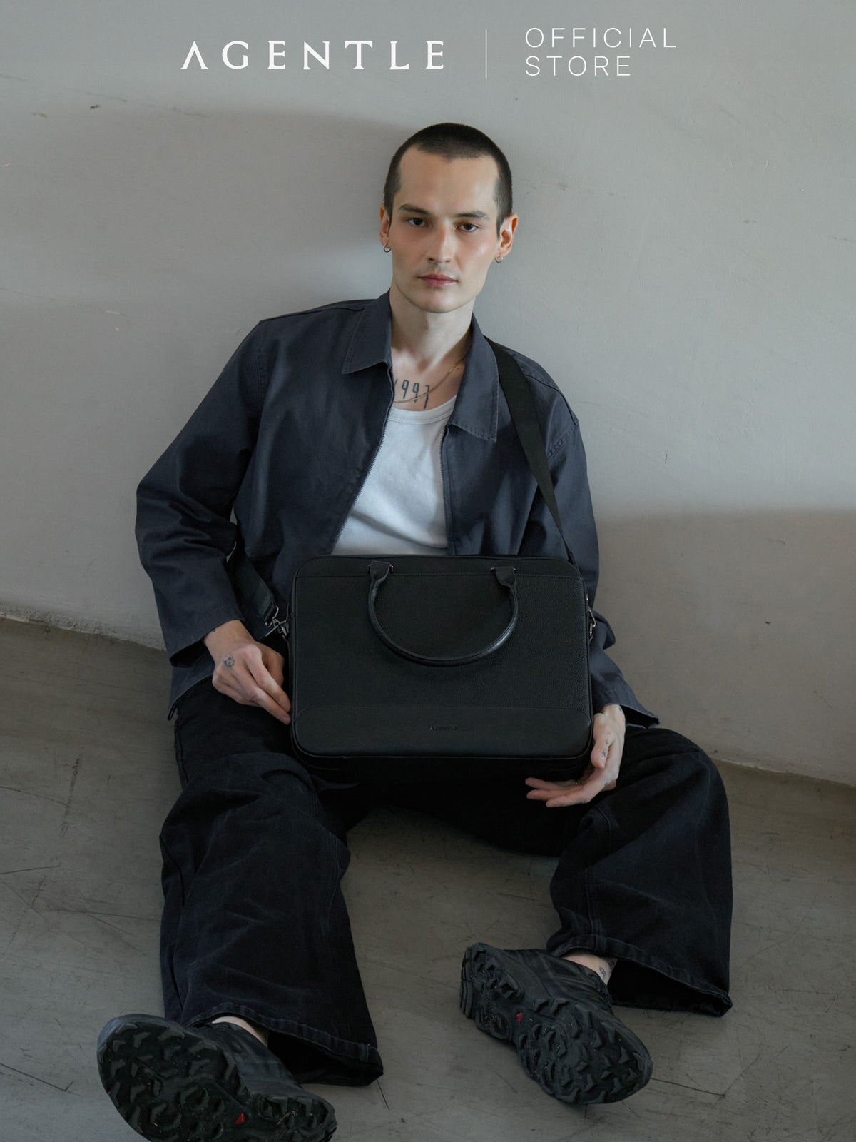 AGENTLE • A BRIEFCASE – กระเป๋าเอกสารผู้ชาย ทรงมีโครงสร้าง ใส่โน้ตบุ๊ก 16 นิ้ว
